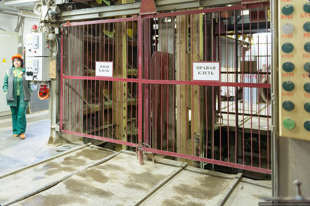 Уже знакомые по Петровско-Разумовской клети. Глубина станции — 63 метра