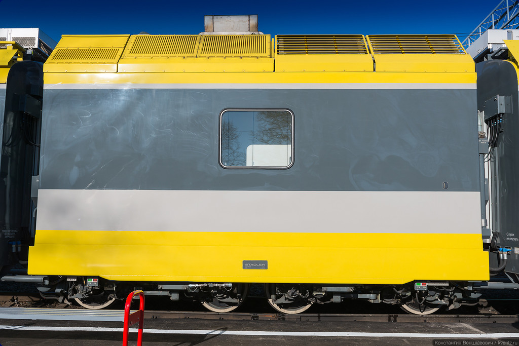Силовой модуль Stadler. Вид со стороны прохода